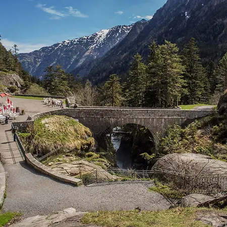 A Cauterets: 4 Pers, Parking, Proche Thermes - Fr-1-812-86 Cauterets